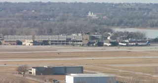 Signature Omaha, Omaha Eppley Airfield (KOMA)