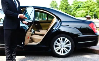 Lux Dryve Executive Car Service