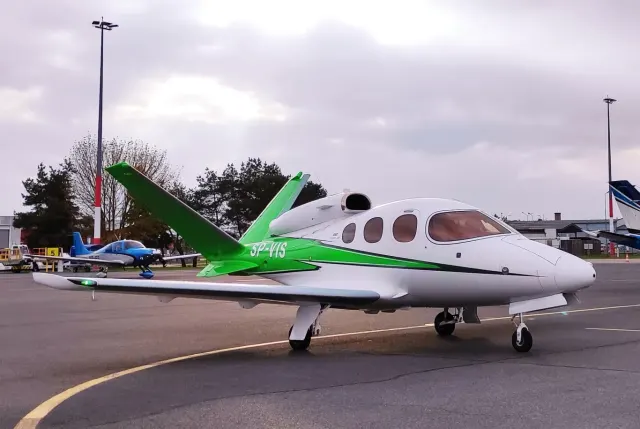 Aero Poxnan - European Cirrus Simulation Center: photo 3