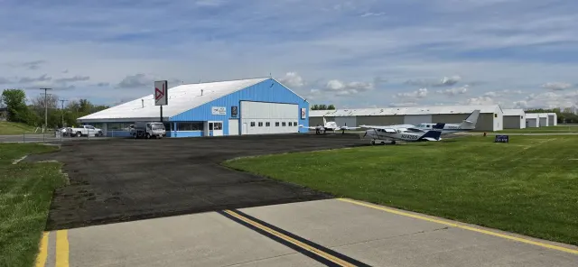 Ann Arbor Aviation Center, Inc.: photo 2