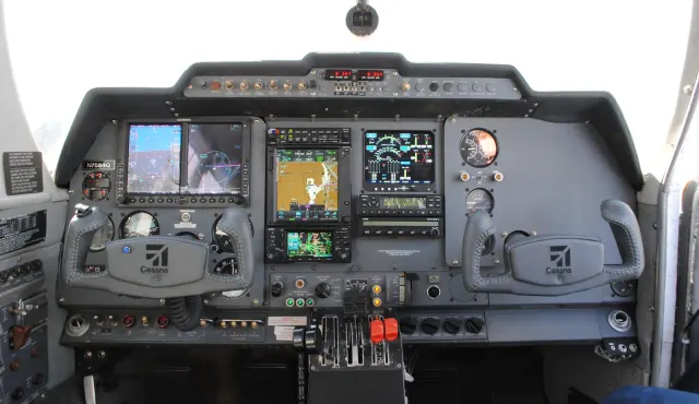 Avionics Associates: photo 3