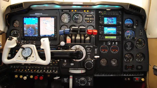 Avionics Associates: photo 4