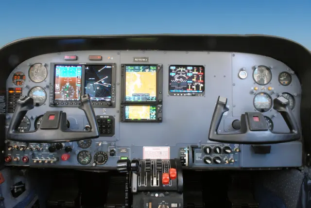 Avionics Associates: photo 5