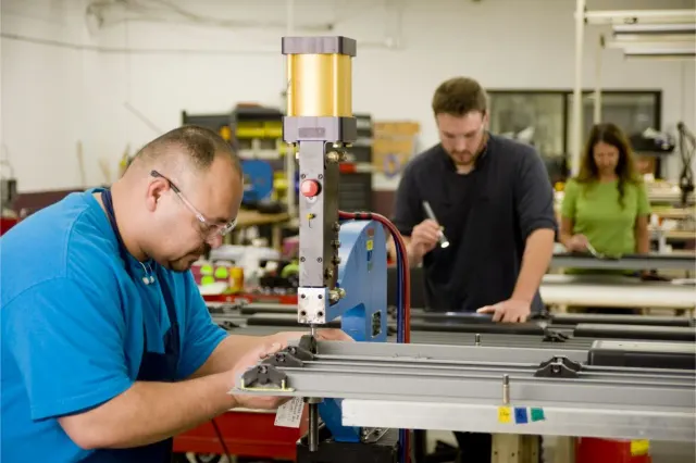 Harlow Aerostructures: photo 1