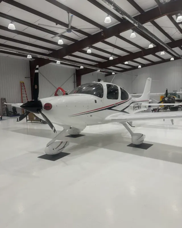 River Town Aircraft Services, LLC: photo 2