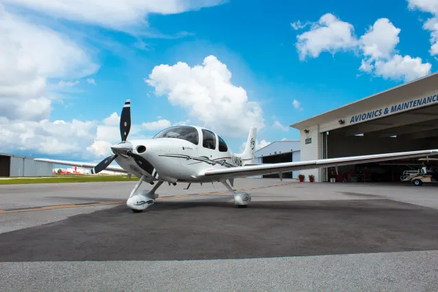 Sarasota Avionics & Maintenance - Tampa: photo 3