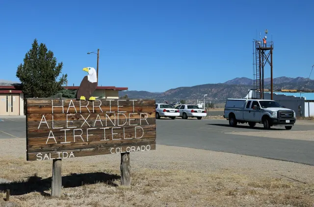 Salida Airport - Harriet Alexander Field (KANK)