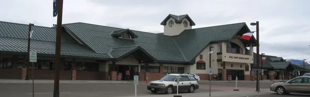 Signature Vail, Eagle County Regional Airport (KEGE)
