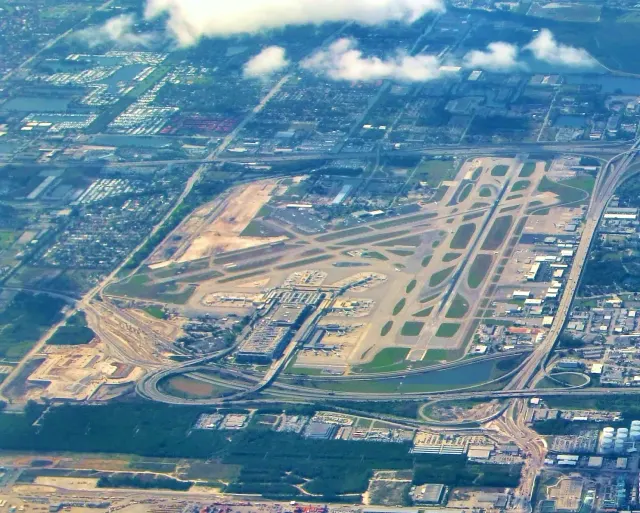 Signature Fort Lauderdale Hollywood, Ft. Lauderdale-Hollywood International Airport (KFLL)