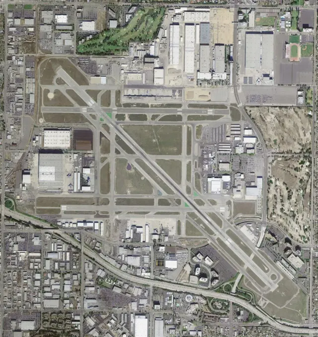 Signature Long Beach, Long Beach Airport, Daugherty Field (KLGB)