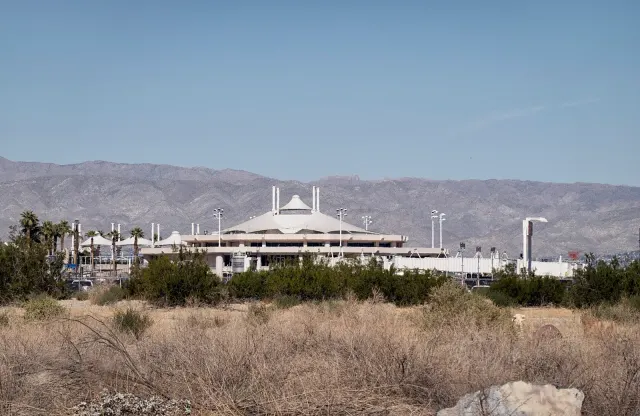 Signature Palm Springs, Palm Springs International Airport (KPSP)