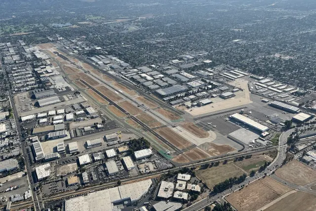 Jet Aviation Van Nuys, Van Nuys Airport (KVNY)