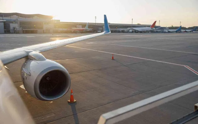 London Oxford Airport: photo 3