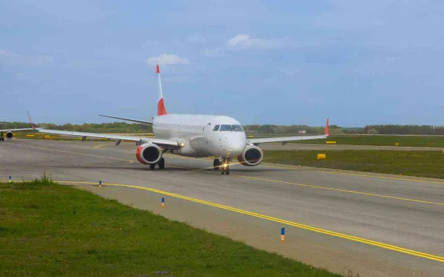 London Oxford Airport: photo 4