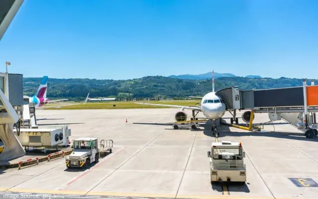 Prague Airport: photo 2