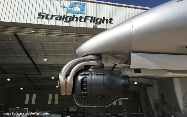 Straight Flight: photo 1