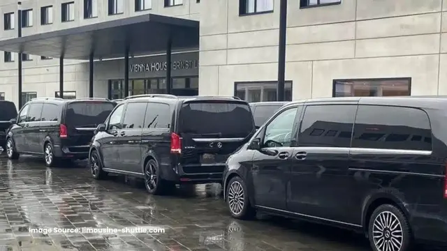 Limousine & Shuttle Service: photo 5