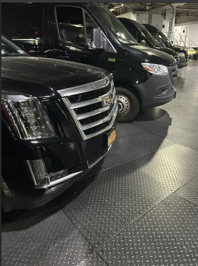 Allcity Luxury Limousine Services, inc.: photo 2