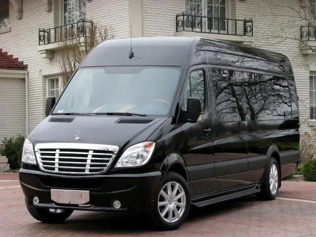 Automotive Luxury Limo and Car Service photo 2