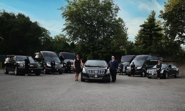 DH2 Chauffeured Transportation: photo 1