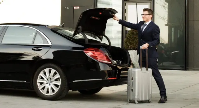 Daisy Limousine Service: photo 3