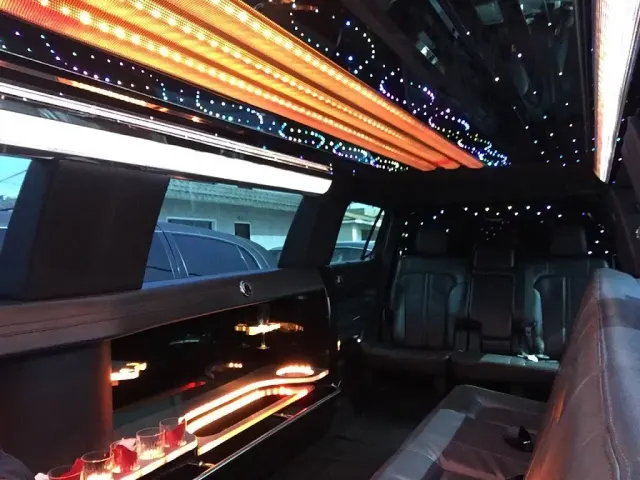 LAX VIP Limousine: photo 4