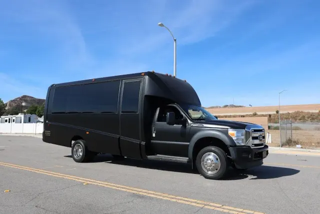 LB Limousine, Inc photo 4