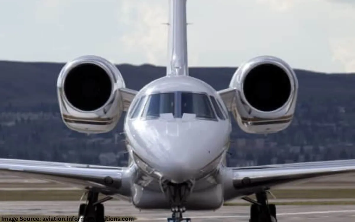 Aircraft BlueBook: photo 2
