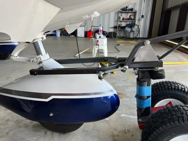 Minimax Aircraft Tugs: photo 2
