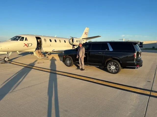 Level Up Limo - Chicago Luxury Limos and Chauffeur Service: photo 3
