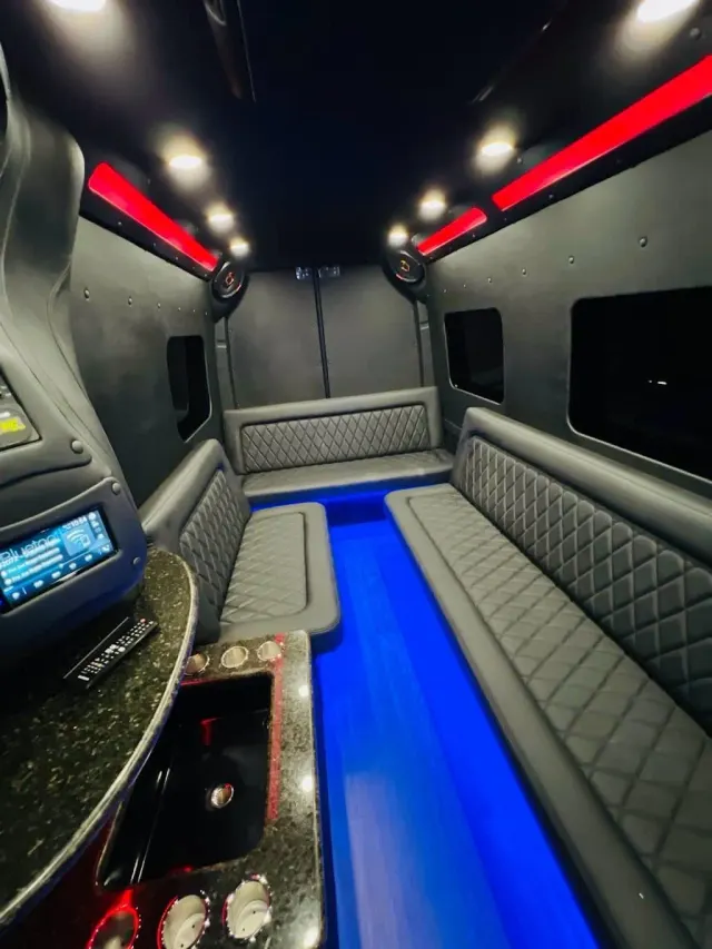 Airport Car and limo service: photo 3