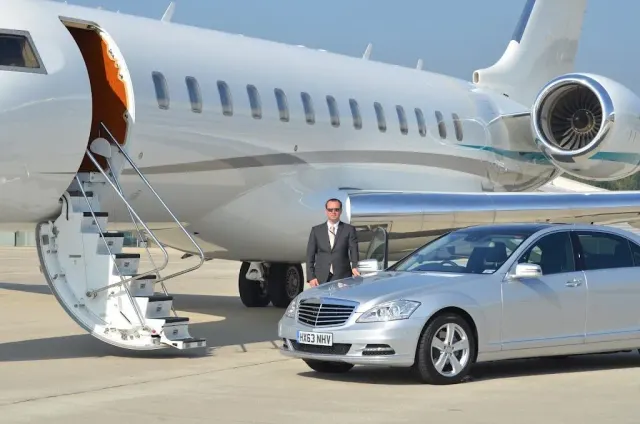 AV8 Chauffeur Cars: photo 2