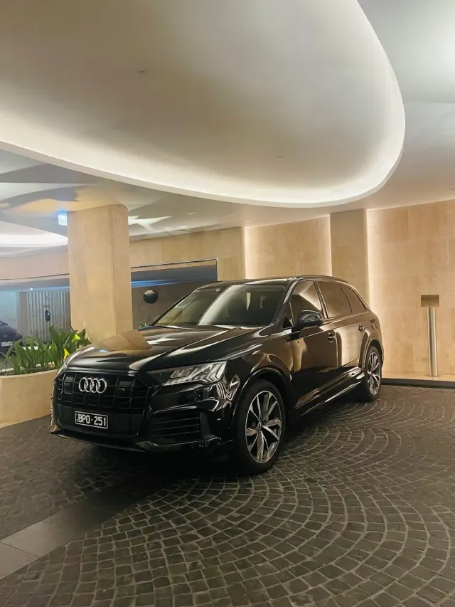 Royal Chauffeur - Melbourne Airport Transfer & VIP Chauffeur Service photo 4
