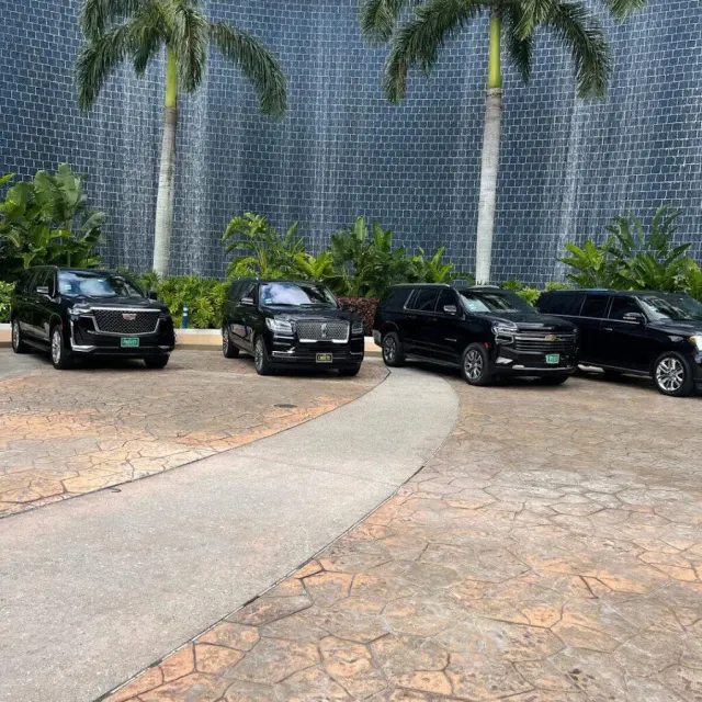 Bahamas Luxury Transportation photo 3