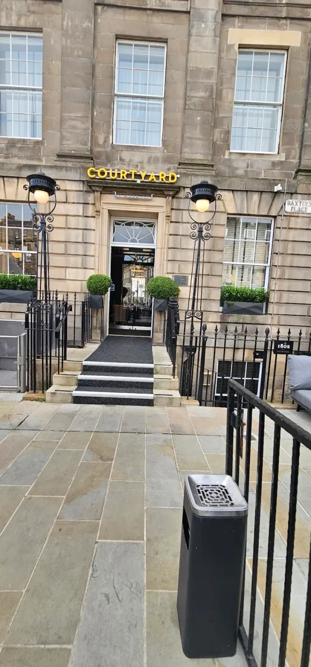 Edinburgh Transfers and Travel | Airport Taxi and Cab Services: photo 3