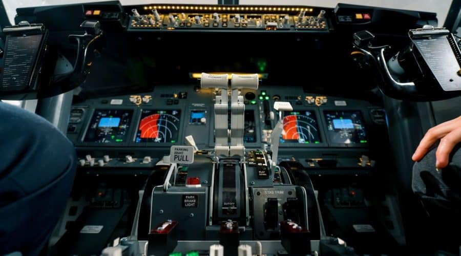 Understanding Cockpit Design: EPR vs. N1 Indication