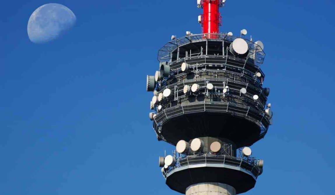 7 Highest Paying Countries For Air Traffic Controllers - 2025 - The