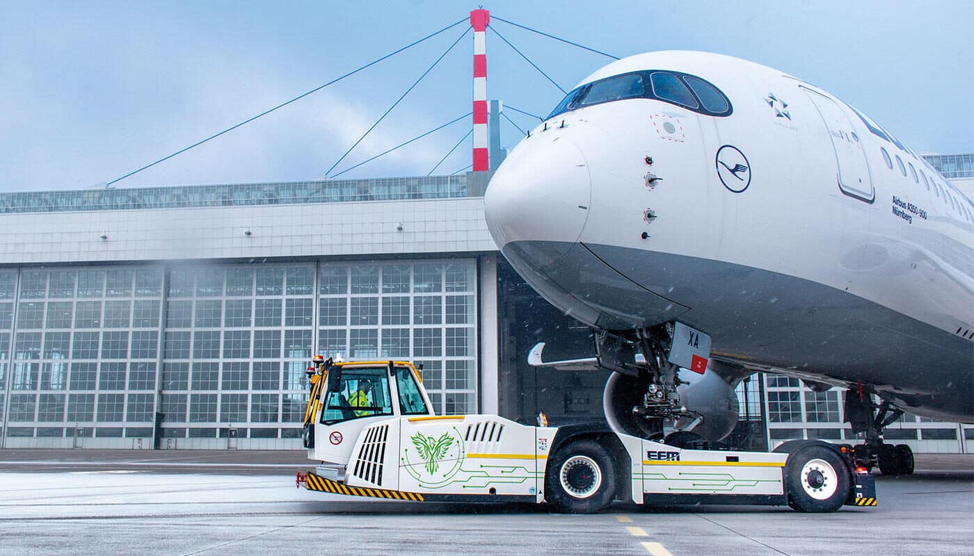 Aircraft Tugs Explained: Types & Uses