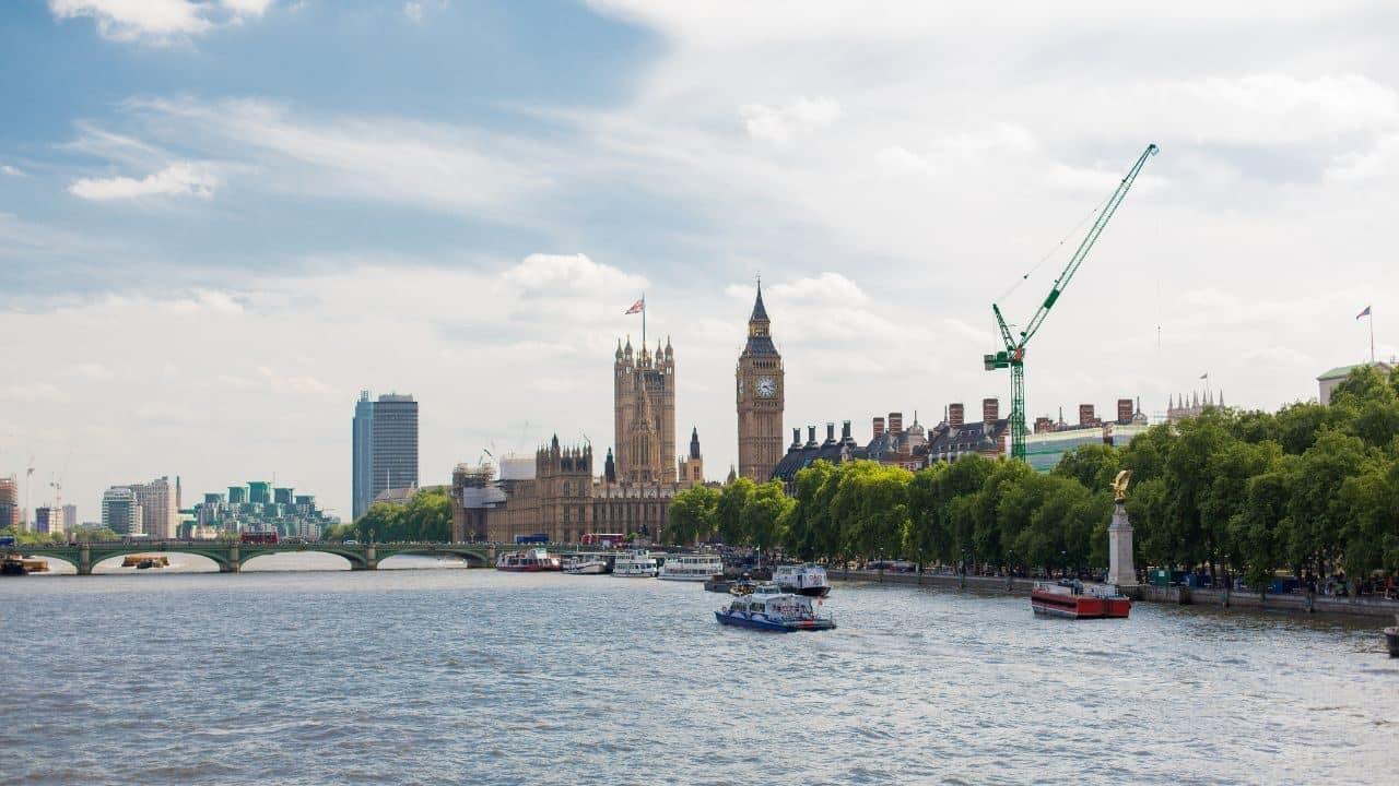 Luxury Chauffeur Services in London: Executive & Airport Transfers