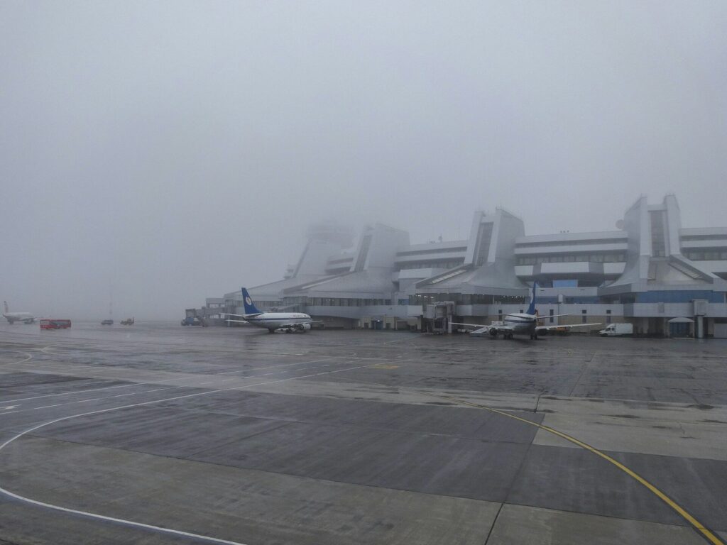 Why Flights Are Delayed: The Real Reasons Behind Airline Delays in 2025 2 Flight Delays Weather