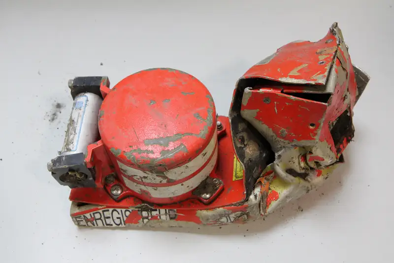 How Black Boxes Work: The Complete Aviation Safety Guide (2026) 4 How Black Boxes Survive Crashes