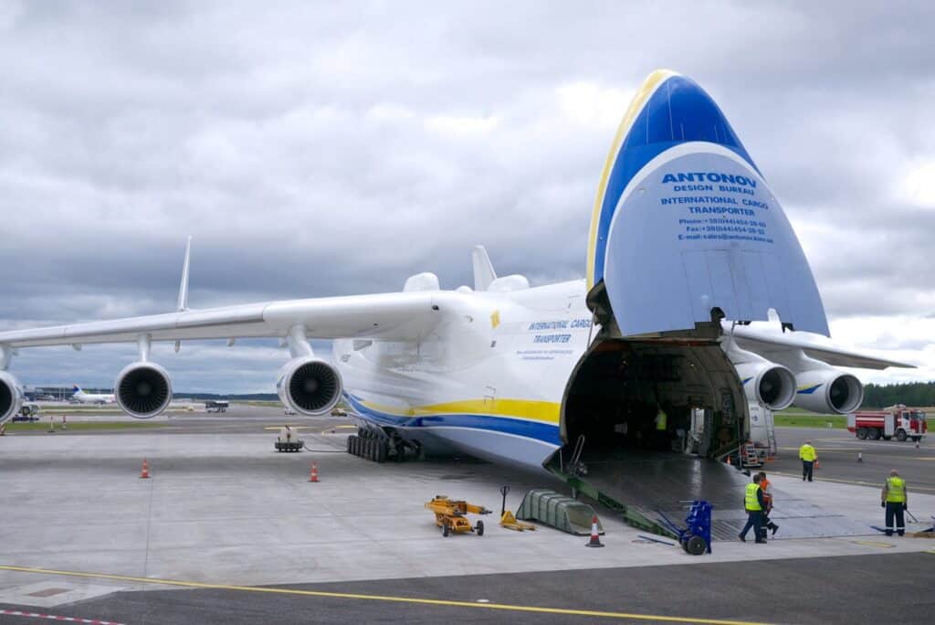 Nose Cargo Door