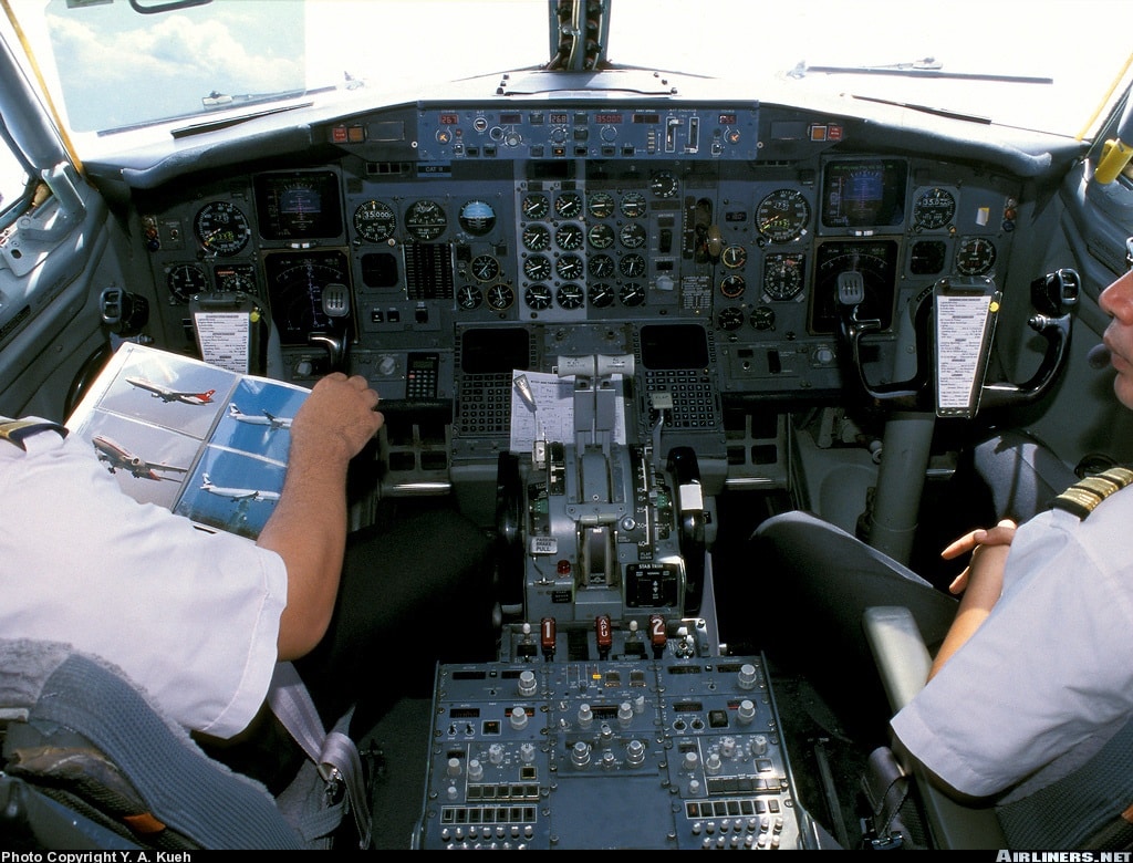 Airbus A320 flight deck during operations