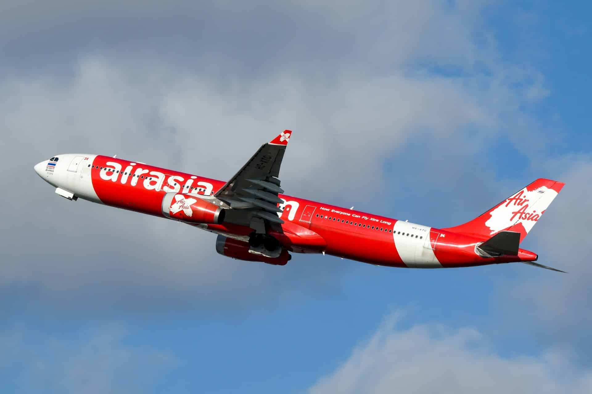 How Much Do AirAsia Pilots Earn in 2026? Salary Breakdown & Career Insights
