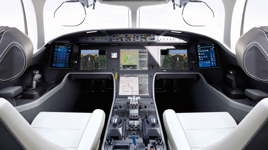 Dassault Falcon 8X Explained: France's Ultra-Long-Range Luxury Jet 3 Dassault Falcon 8X advanced flight deck