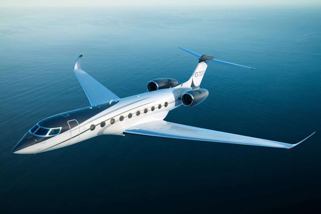 Bombardier Global 7500 vs Gulfstream G700: Ultimate Private Jet Showdown 7 Gulfstream G700 private jet exterior